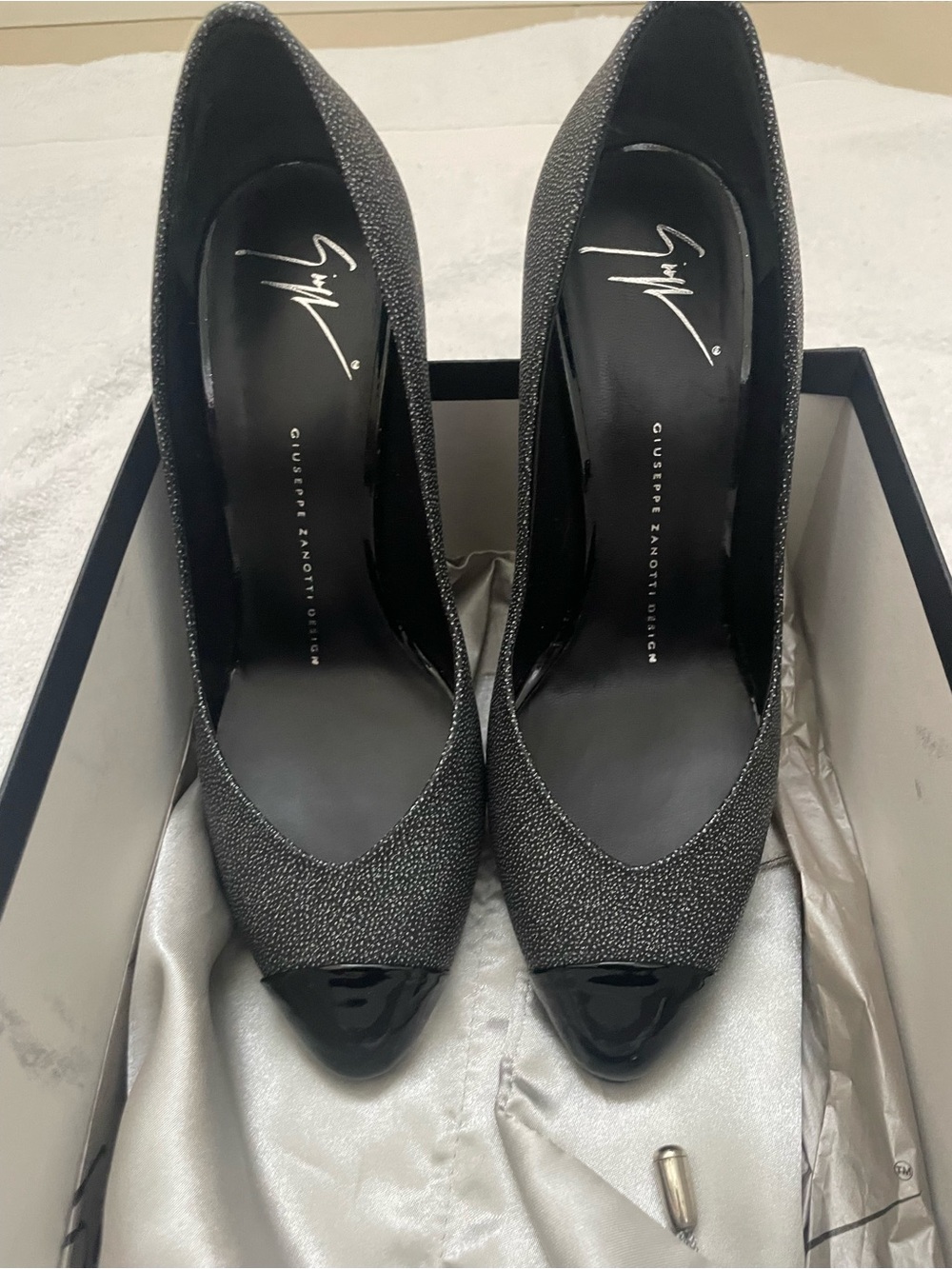 Giuseppe Zanotti Black Glitter and Patent Toe Pointed Pumps